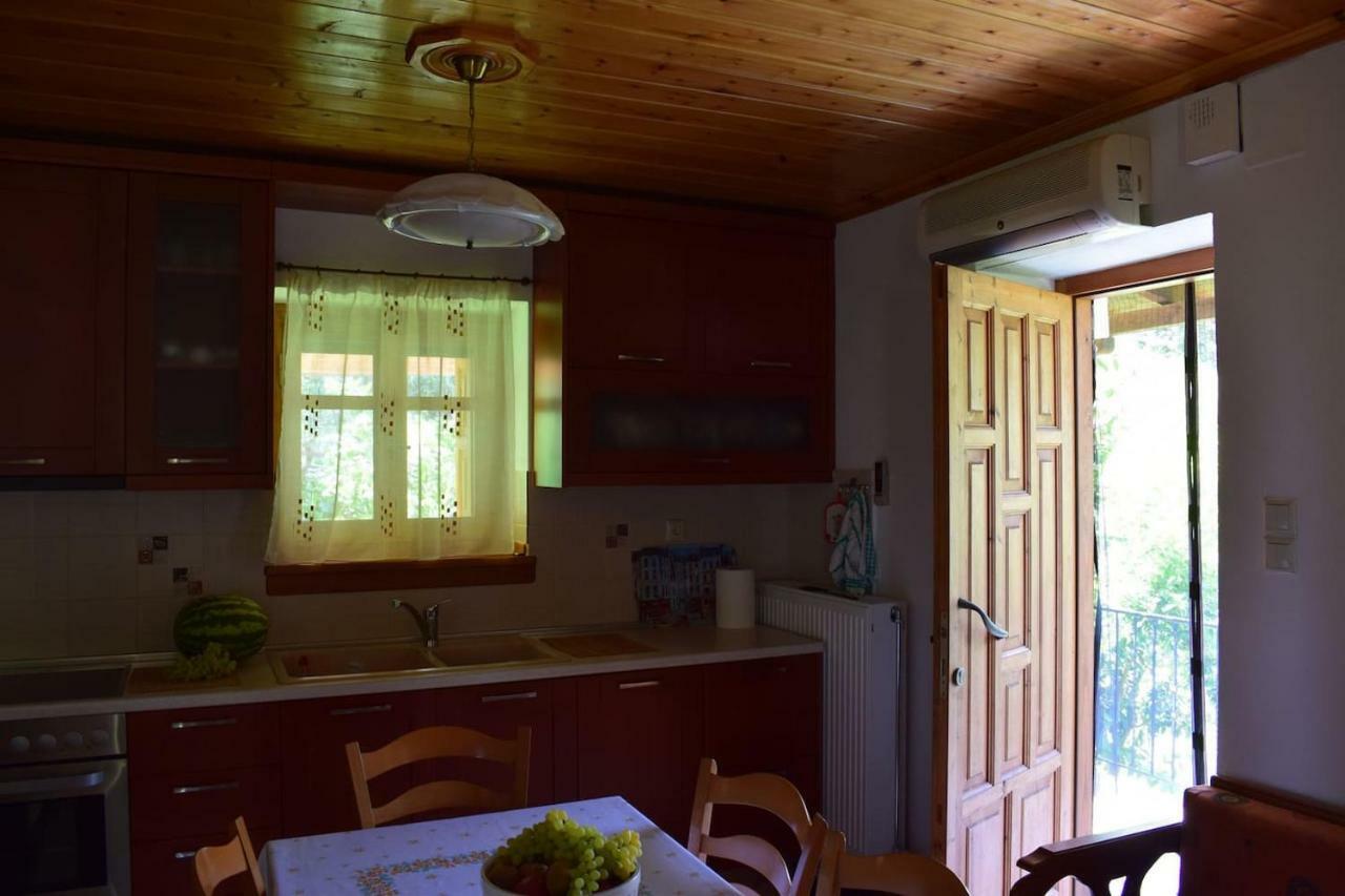 Holiday Home Dionysis Chorefton Exterior photo